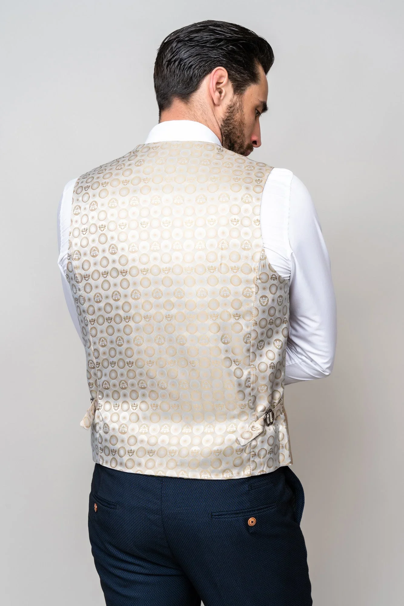 60% OFF - MARC DARCY Men's DX8 Single Breasted Waistcoat - Oak Check - Size: UK 48 - Image 3