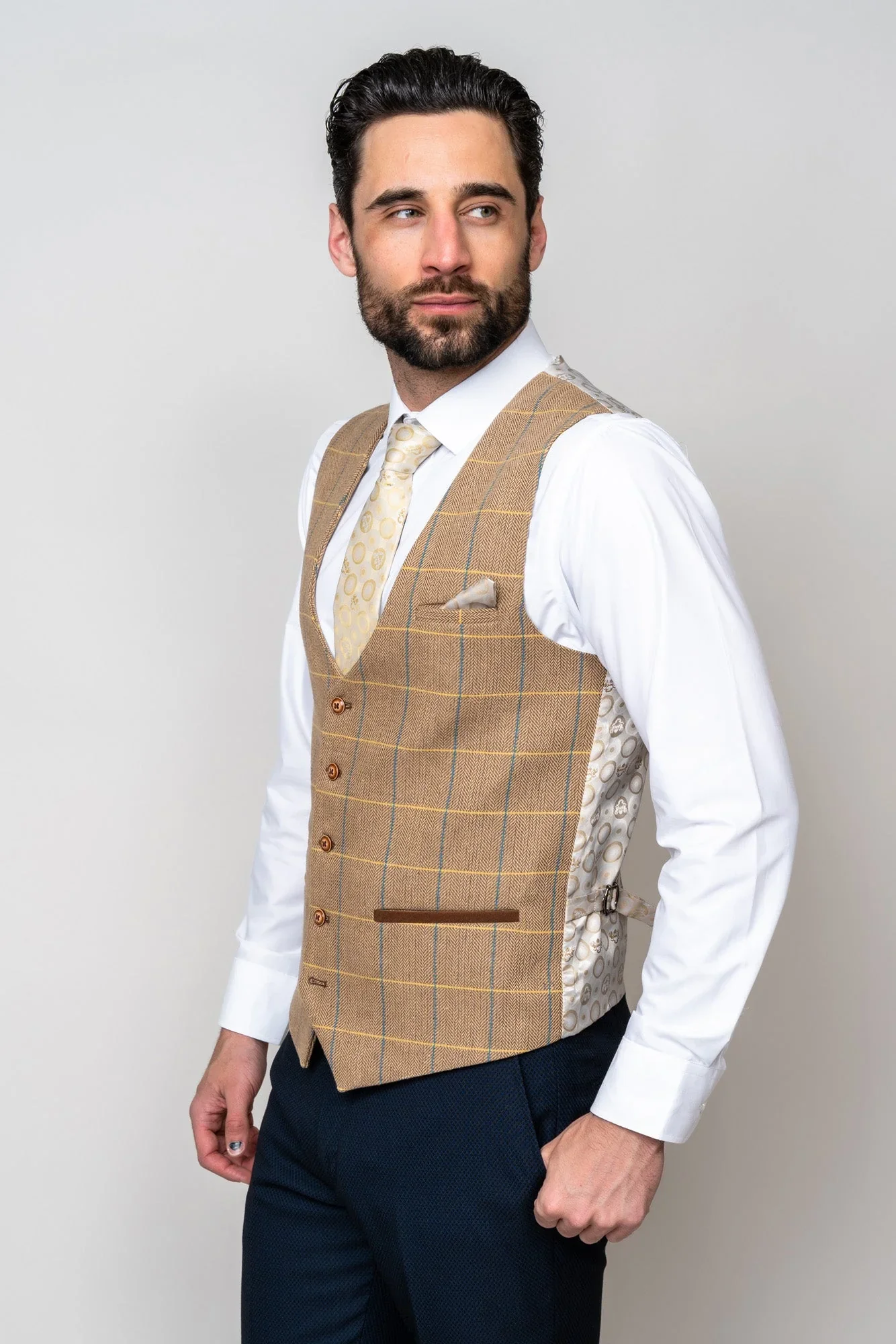 60% OFF - MARC DARCY Men's DX8 Single Breasted Waistcoat - Oak Check - Size: UK 48 - Image 5