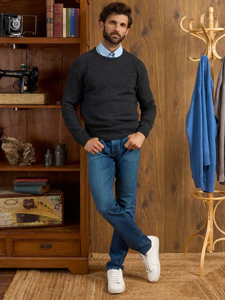 ALAN PAINE Dorset Crew Neck Lambswool Classic Fit Jumper - Mens - Charcoal - Image 3