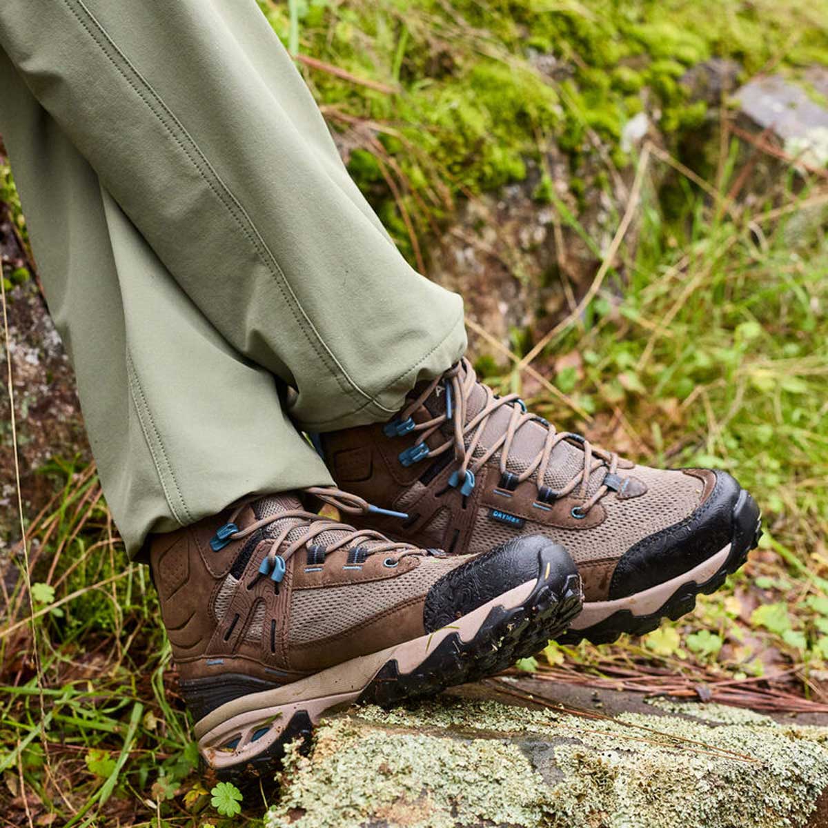ARIAT Traverse Mid H20 Waterproof Boots - Womens - Brown Bark - Image 2