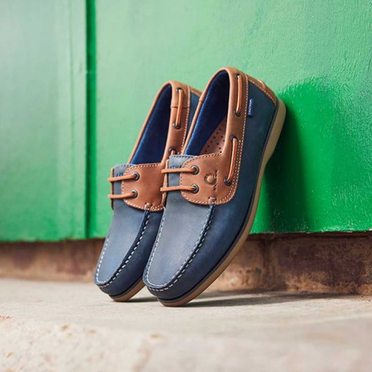 CHATHAM Mens Whitstable Leather Deck Shoes - Navy / Tan - Image 2