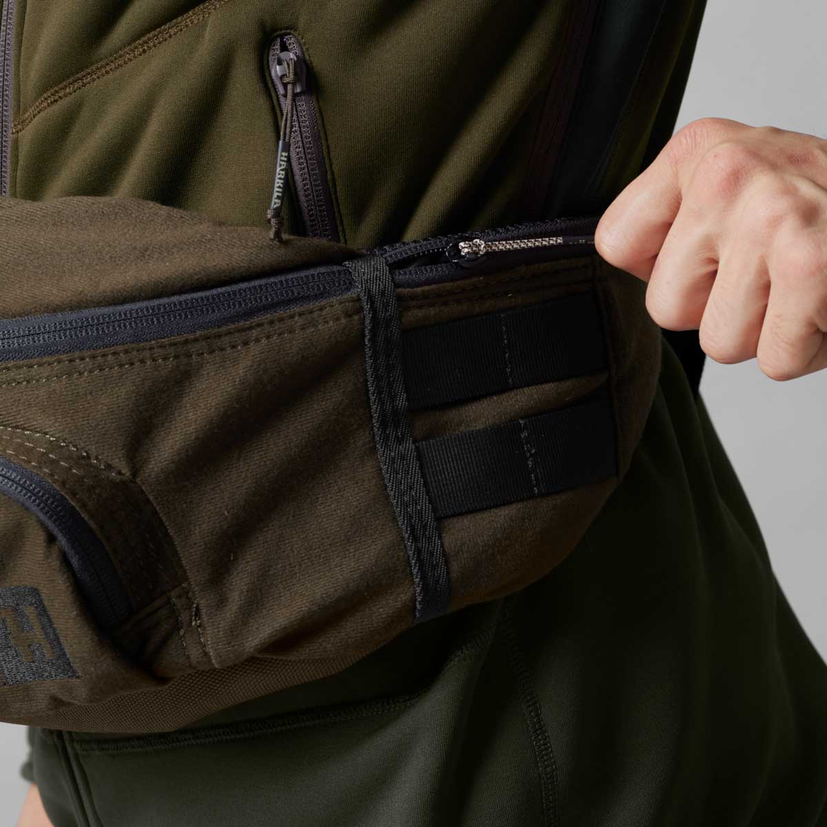HARKILA Deer Stalker Waist Bag - Willow Green - Image 6
