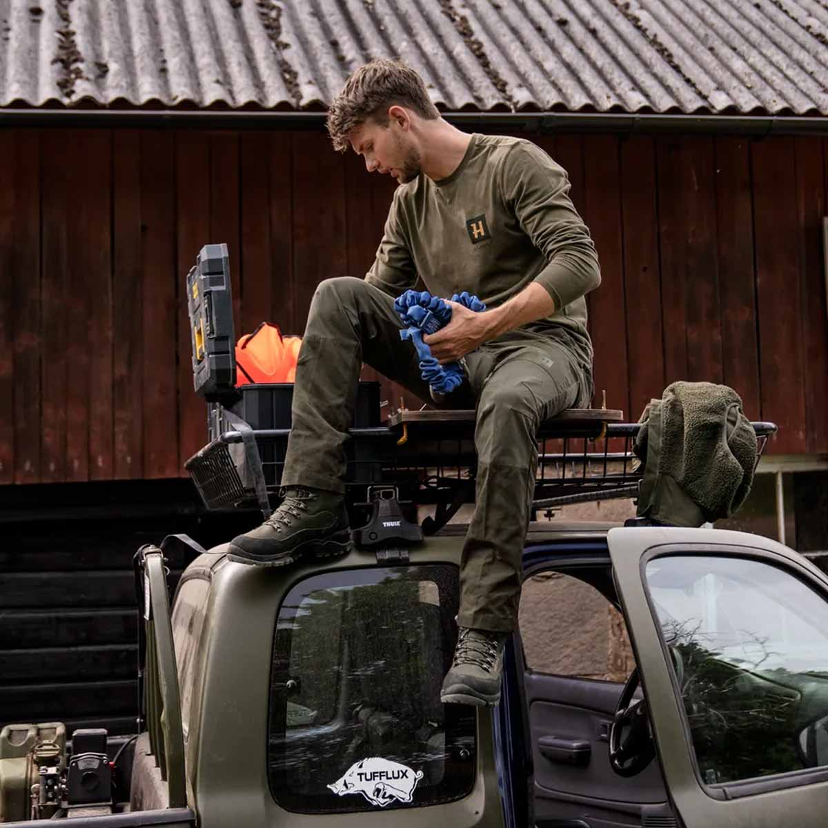 HARKILA Fjell Trousers - Mens - Forest Night / Rosin - Image 5