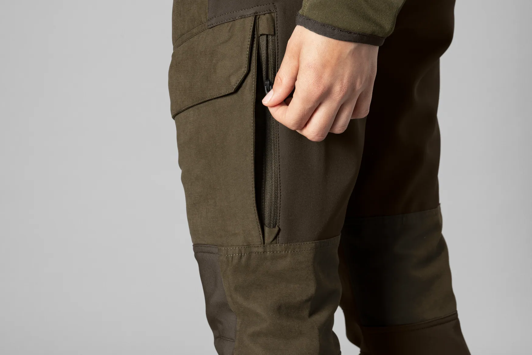 HARKILA Scandinavian Trousers - Womens - Willow Green / Deep Brown - Image 16