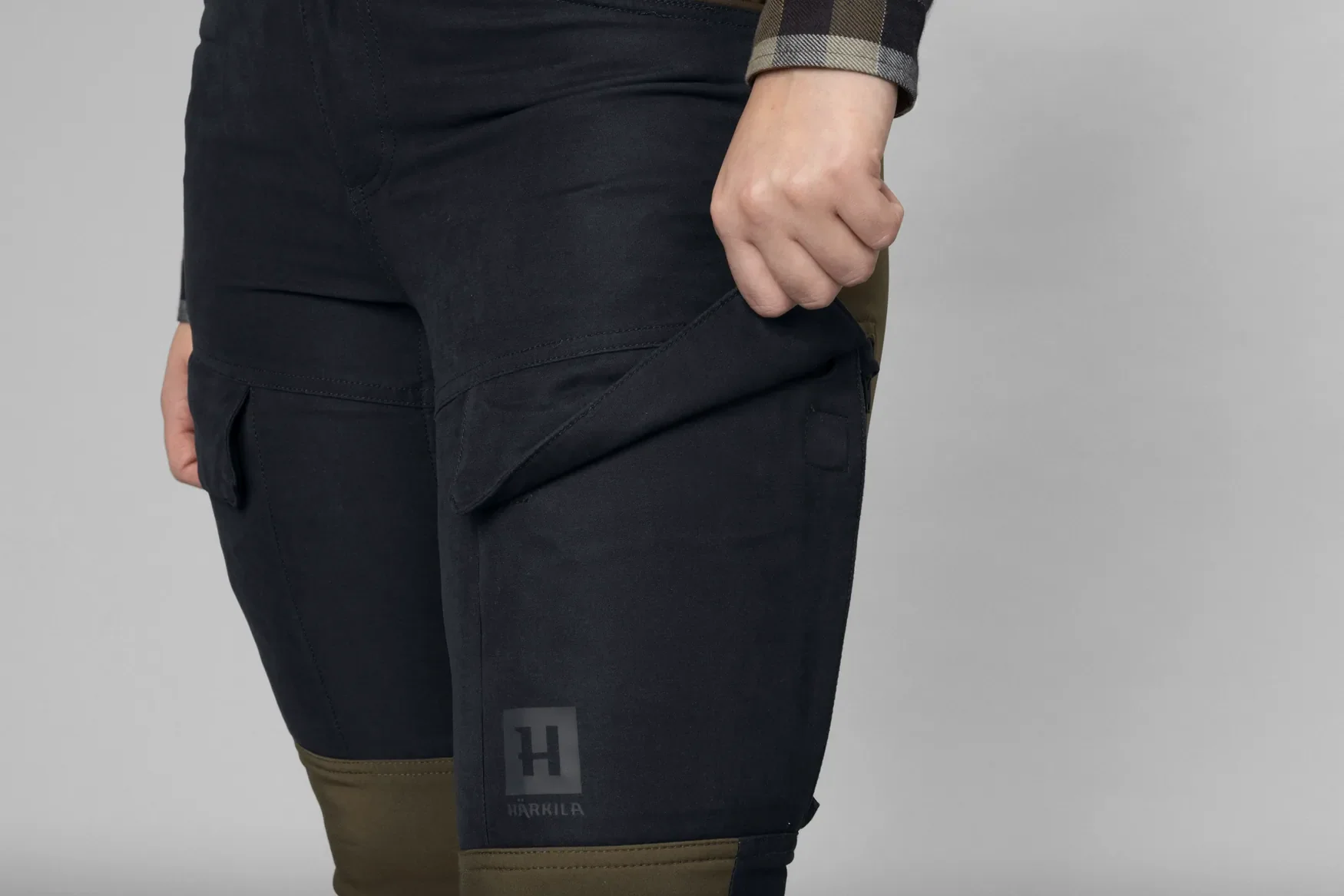 HARKILA Scandinavian Trousers - Womens - Willow Green / Deep Well Purple - Image 7