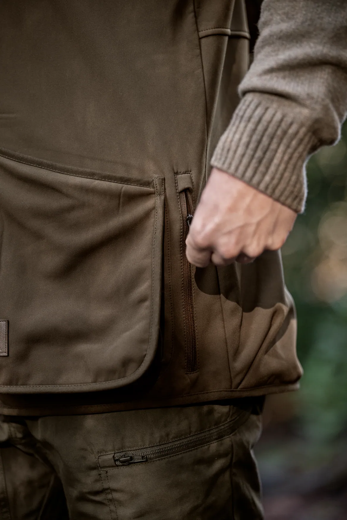 HARKILA Skye Shooting Waistcoat - Mens - Willow Green / Shadow Brown - Image 19