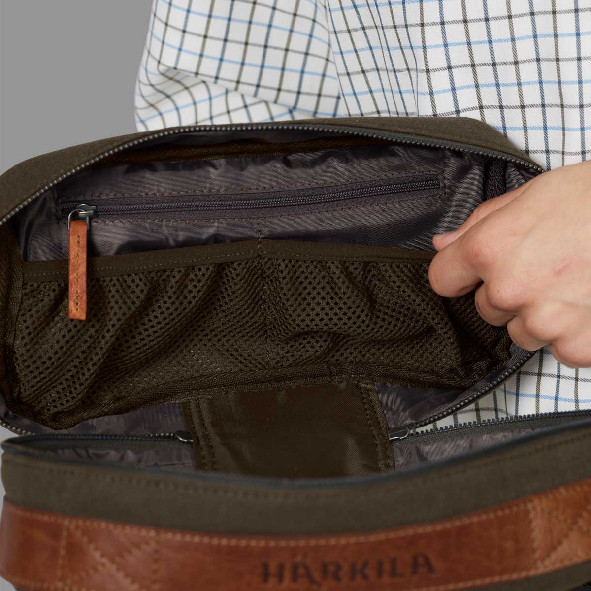 HARKILA Toiletry Washbag - Warm Olive - Image 2