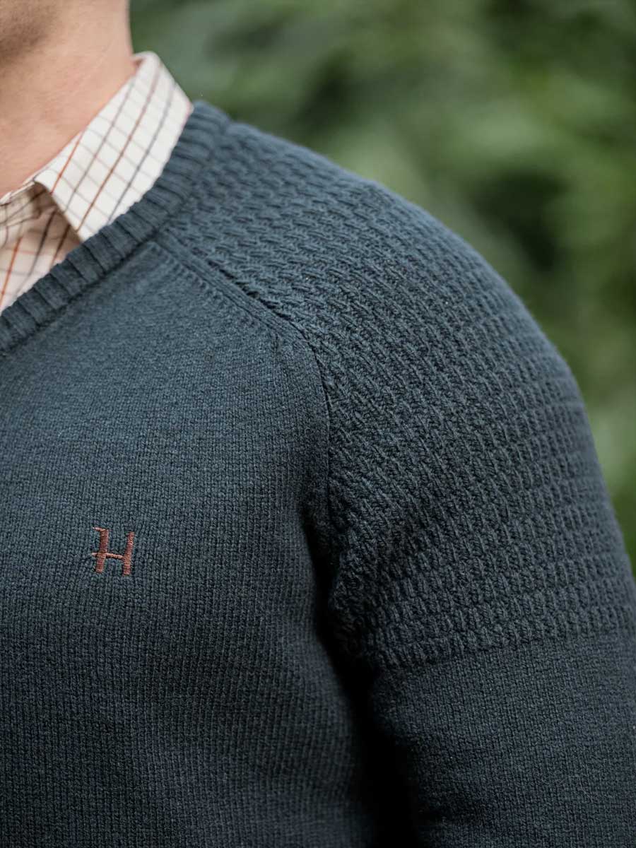 HARKILA Vincent Merino V-Neck Pullover - Mens - Dark Navy - Image 5