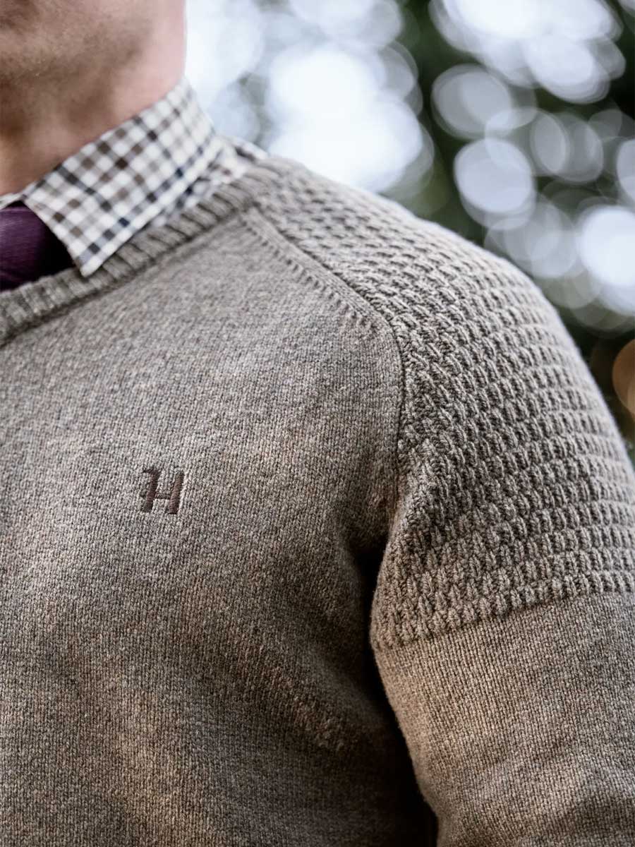 HARKILA Vincent Merino V-Neck Pullover - Mens - Dark Sand - Image 8