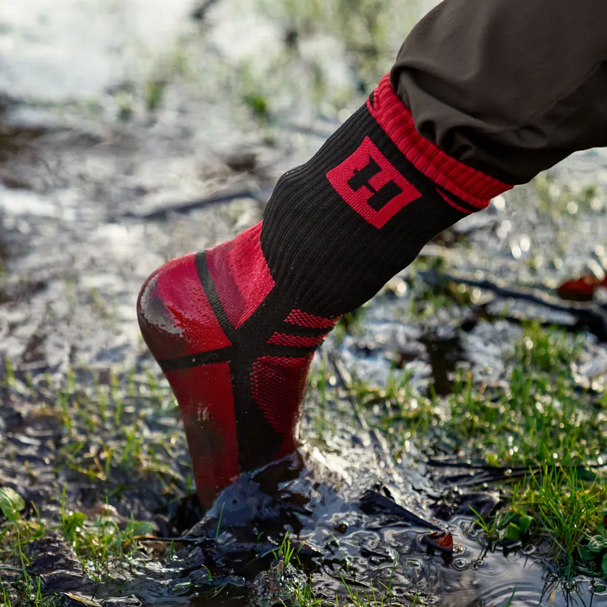 HARKILA Waterproof Socks - Merino Wool - Red / Black - Image 2