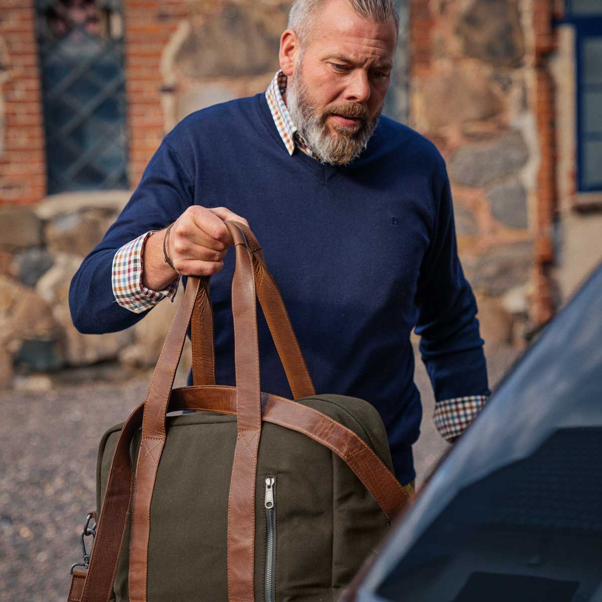 HARKILA Weekend Bag - 30 Litres - Warm Olive - Image 2