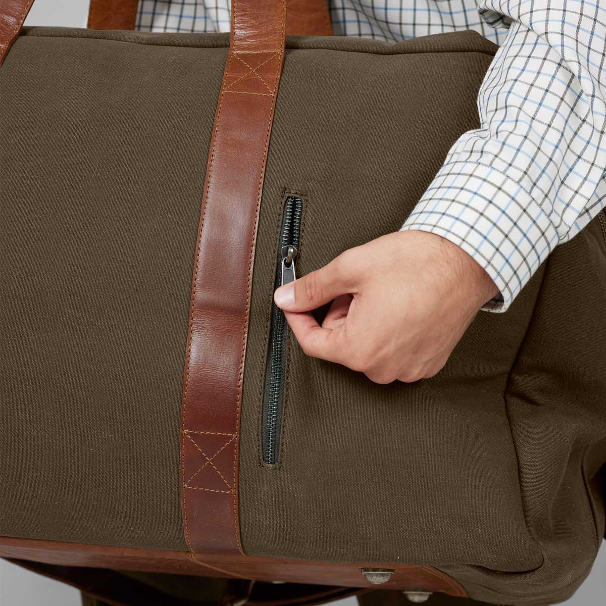 HARKILA Weekend Bag - 65 Litres - Warm Olive - Image 4