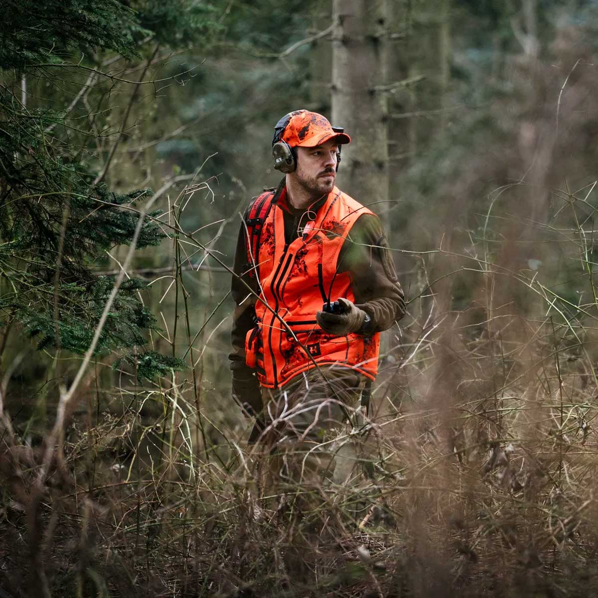 HARKILA Wildboar Pro Blaze Waistcoat - Mens - AXIS MSP Orange Camo - Image 2