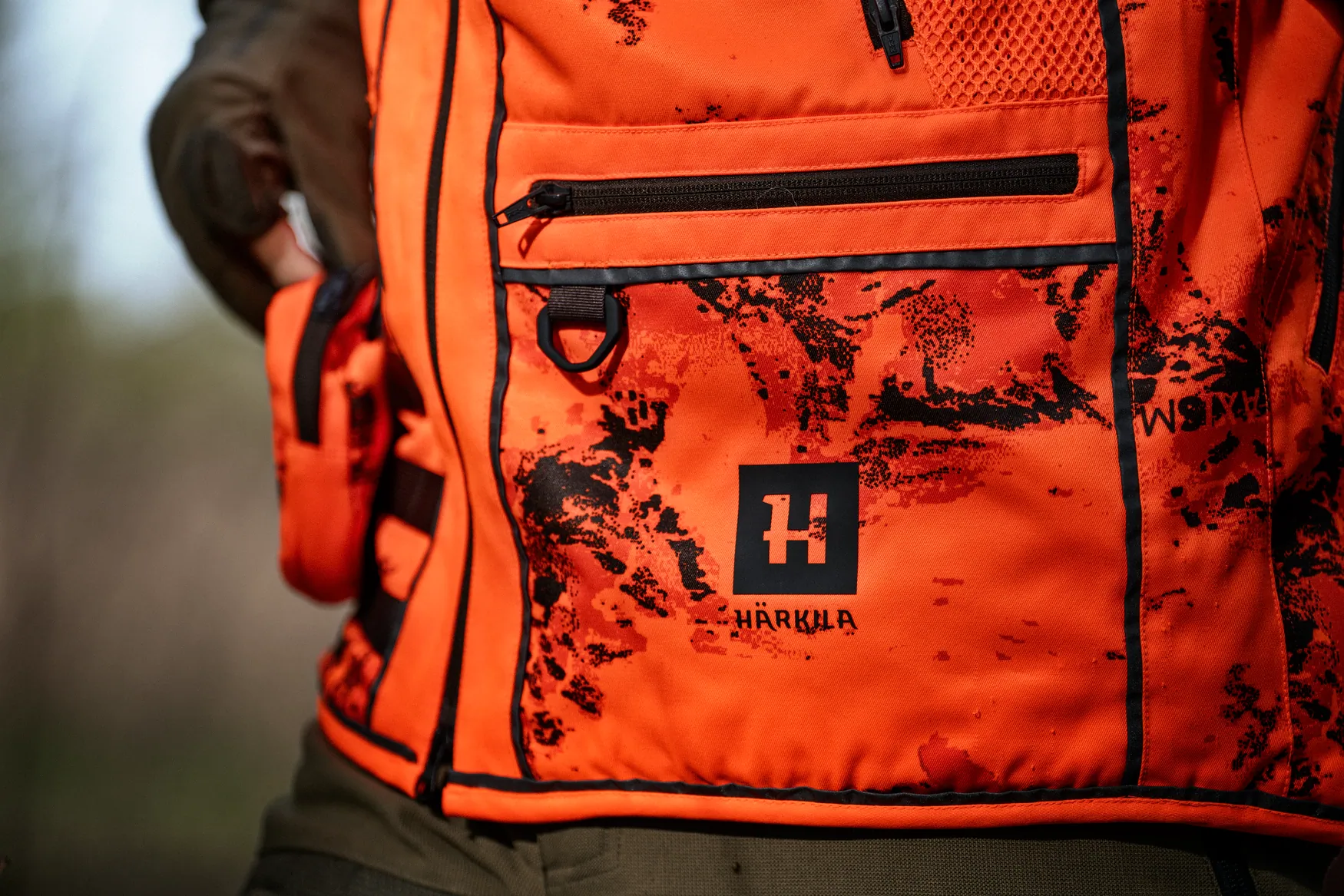 HARKILA Wildboar Pro Blaze Waistcoat - Mens - AXIS MSP Orange Camo - Image 6