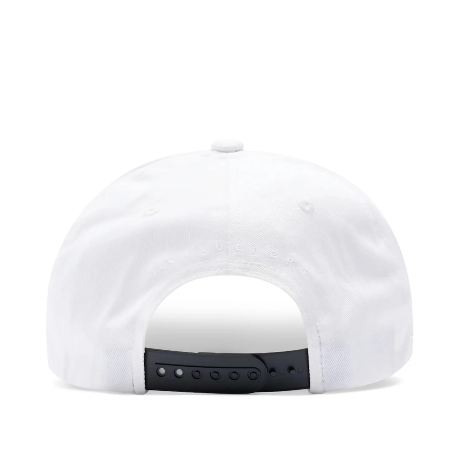 J.LINDEBERG Heath Cap – 3D Bridge Logo – White - Image 2