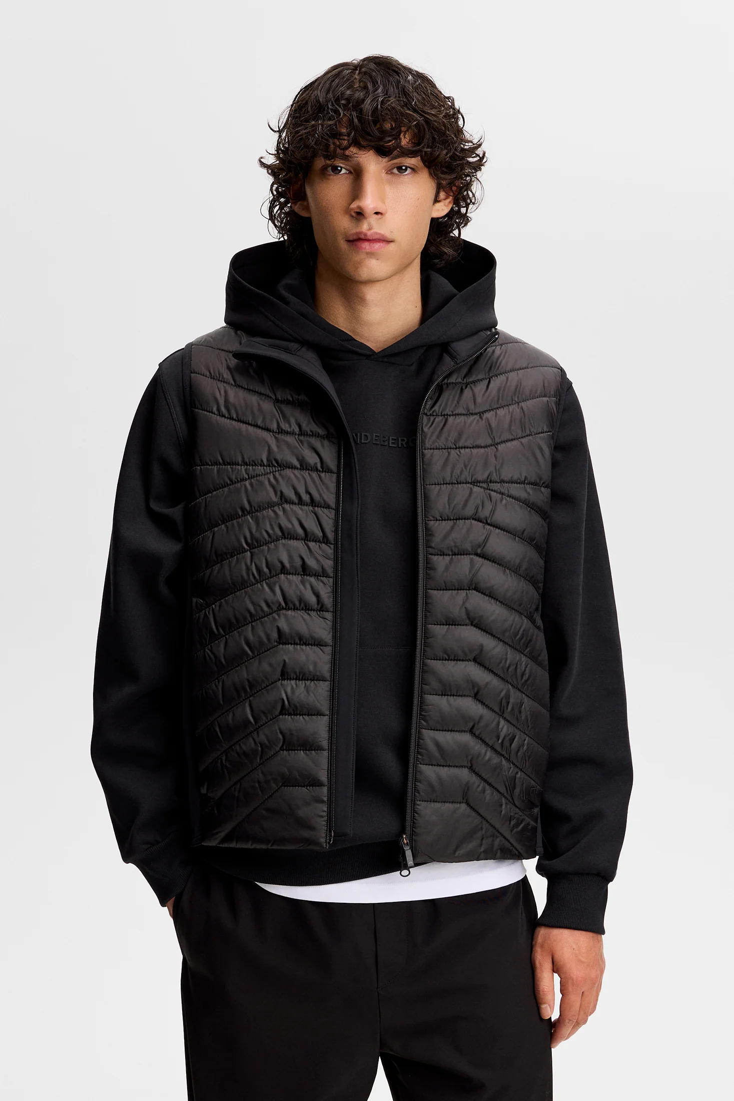 J.LINDEBERG Heyden Quilt Hybrid Gilet – Men’s – Black - Image 2