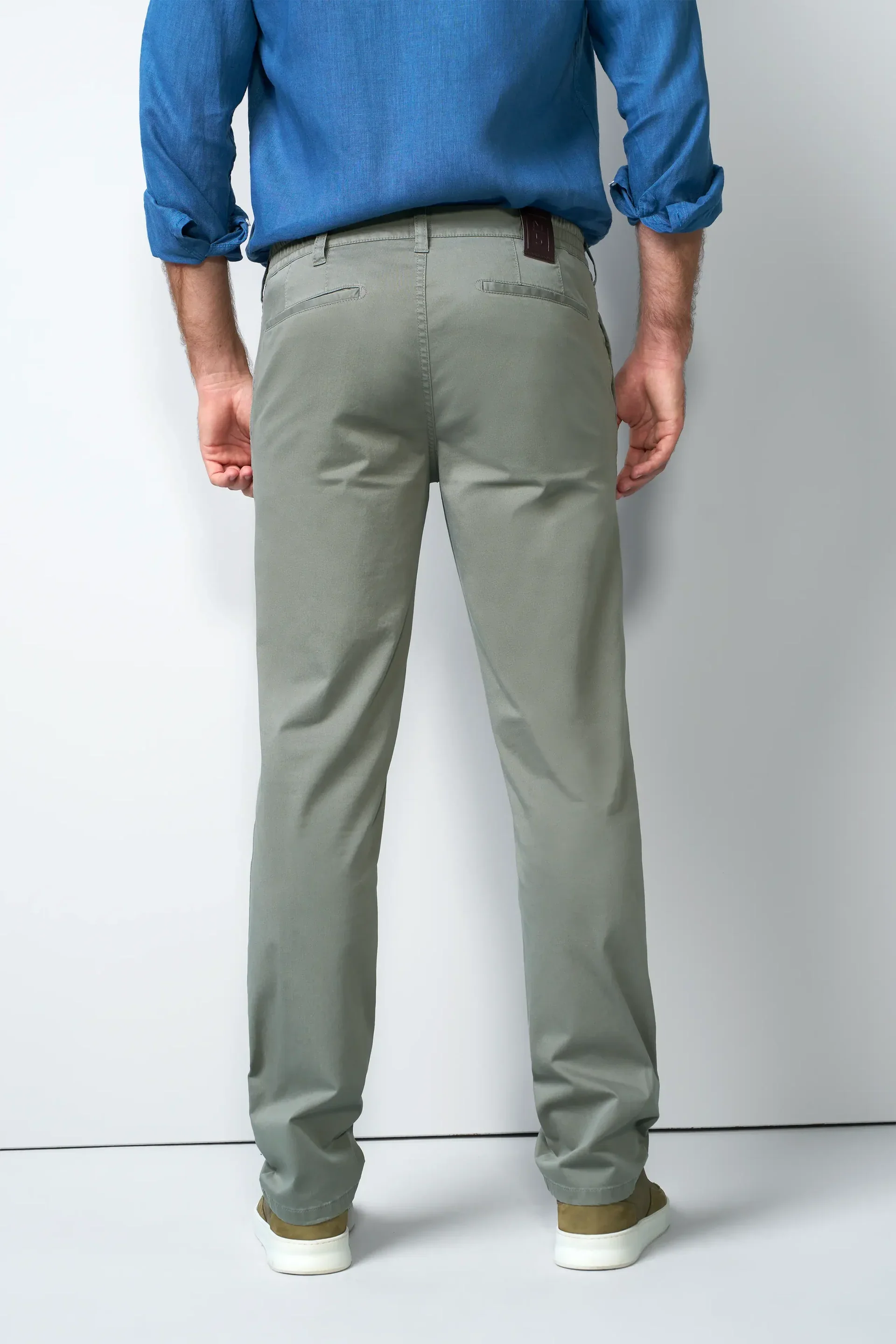 MEYER M5 Move 6024 Flex Organic Cotton Chinos – Olive - Image 3