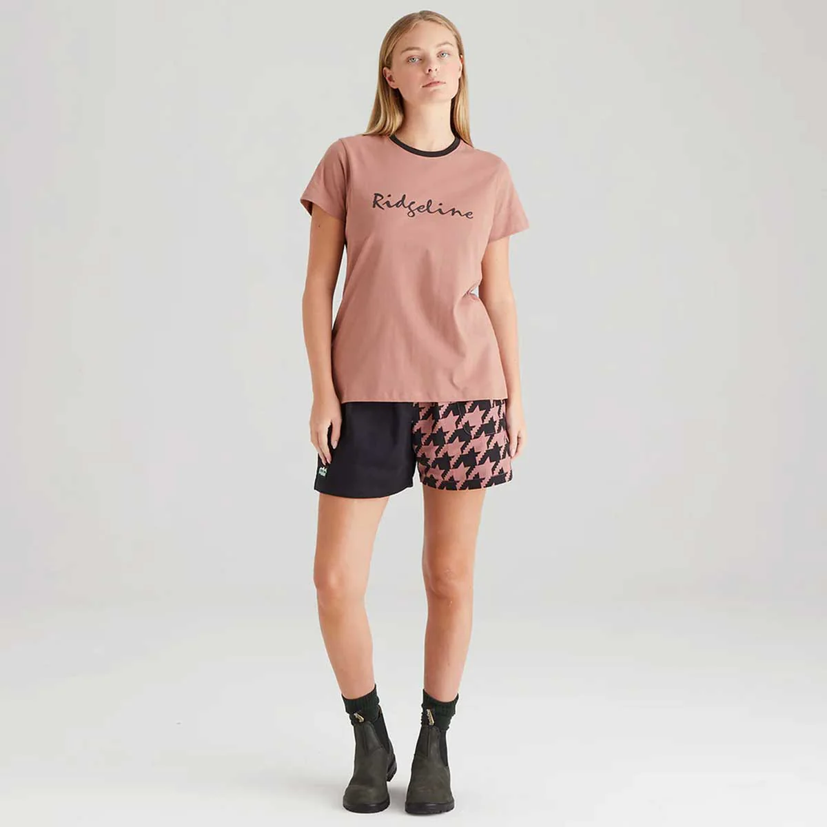 RIDGELINE Signature T-Shirt - Womens - Dusky Pink - Image 4