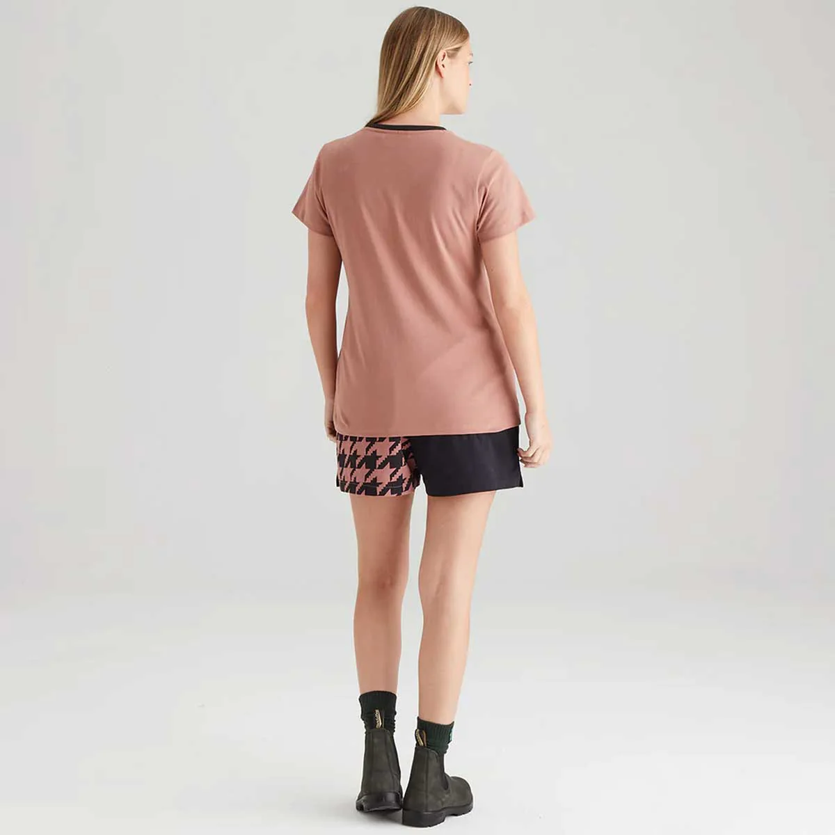 RIDGELINE Signature T-Shirt - Womens - Dusky Pink - Image 6
