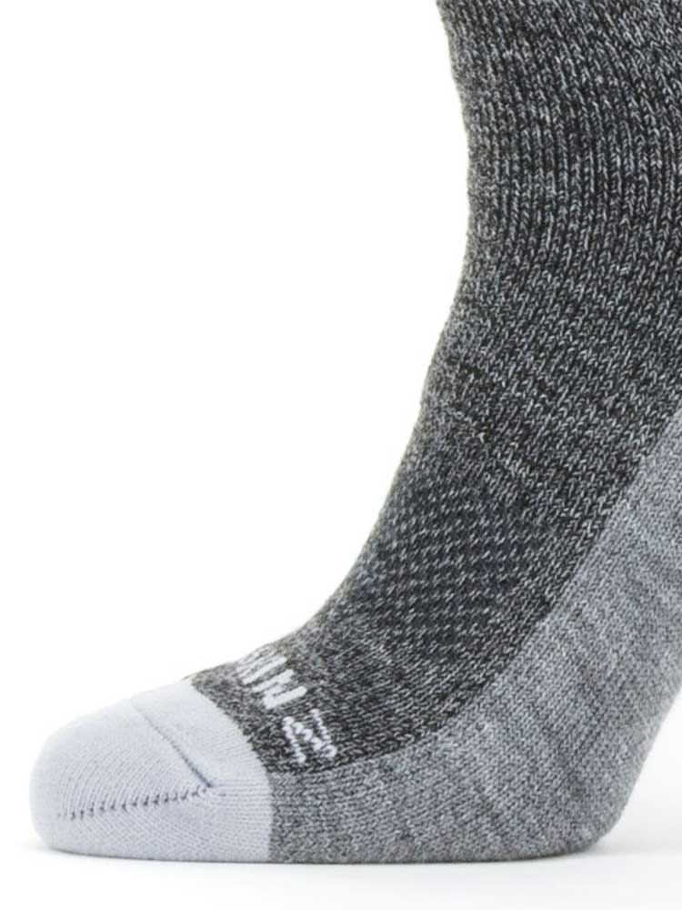 SEALSKINZ Socks - Solo QuickDry Knee Length - Grey - Image 2
