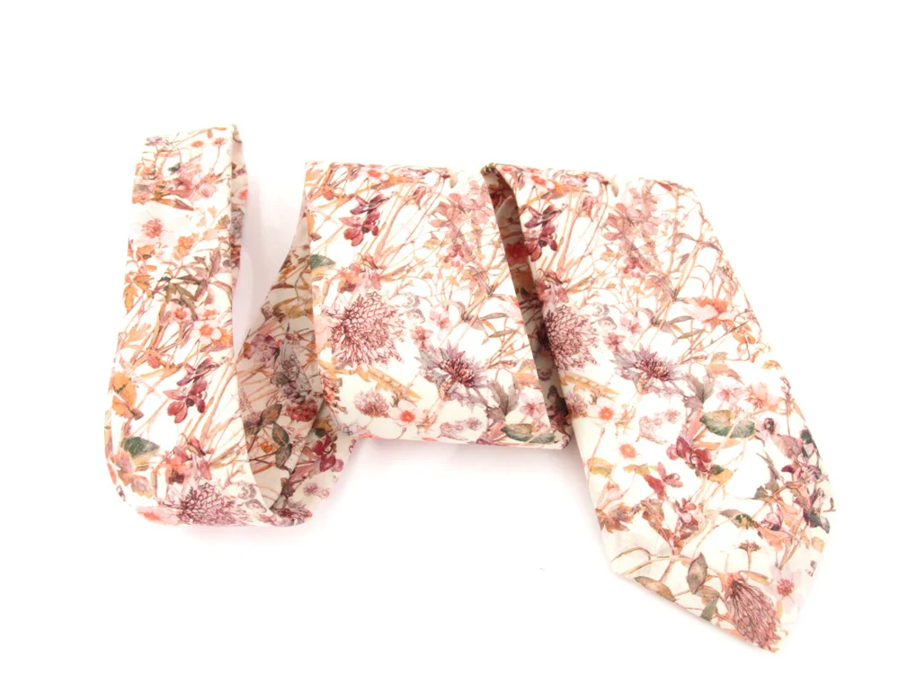 VAN BUCK Liberty Print Cotton Tie & Pocket Square - Wild Flowers Pink - Image 3