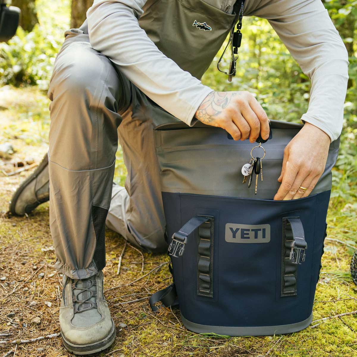 YETI Hopper M12 Backpack Soft Cooler - Navy - Image 2