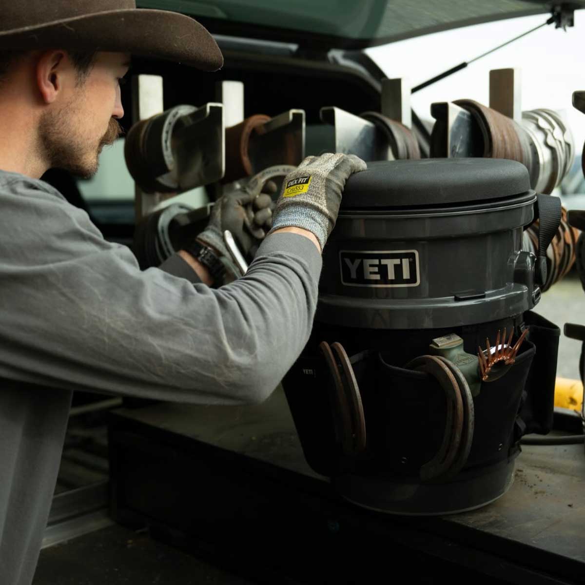 YETI Loadout Bucket Utility Gear Belt - Black - Image 4