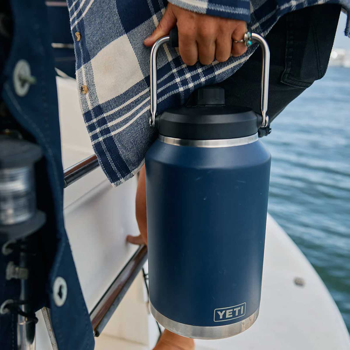 YETI Rambler Gallon (3.79 L) Jug - Navy - Image 2