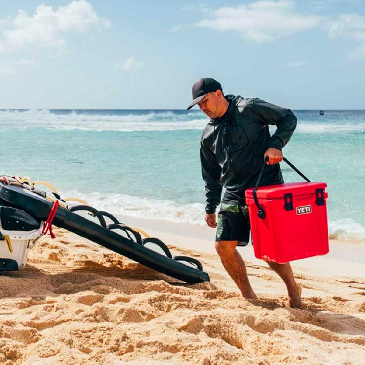 YETI Roadie 24 2.0 Cooler Box – Rescue Red - Image 3