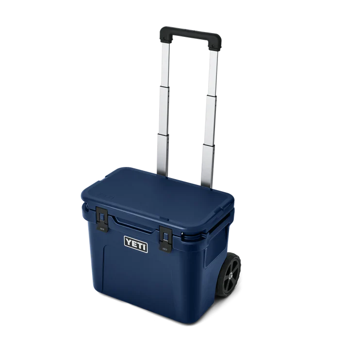 YETI Roadie 32 Wheeled Cooler Box – Navy