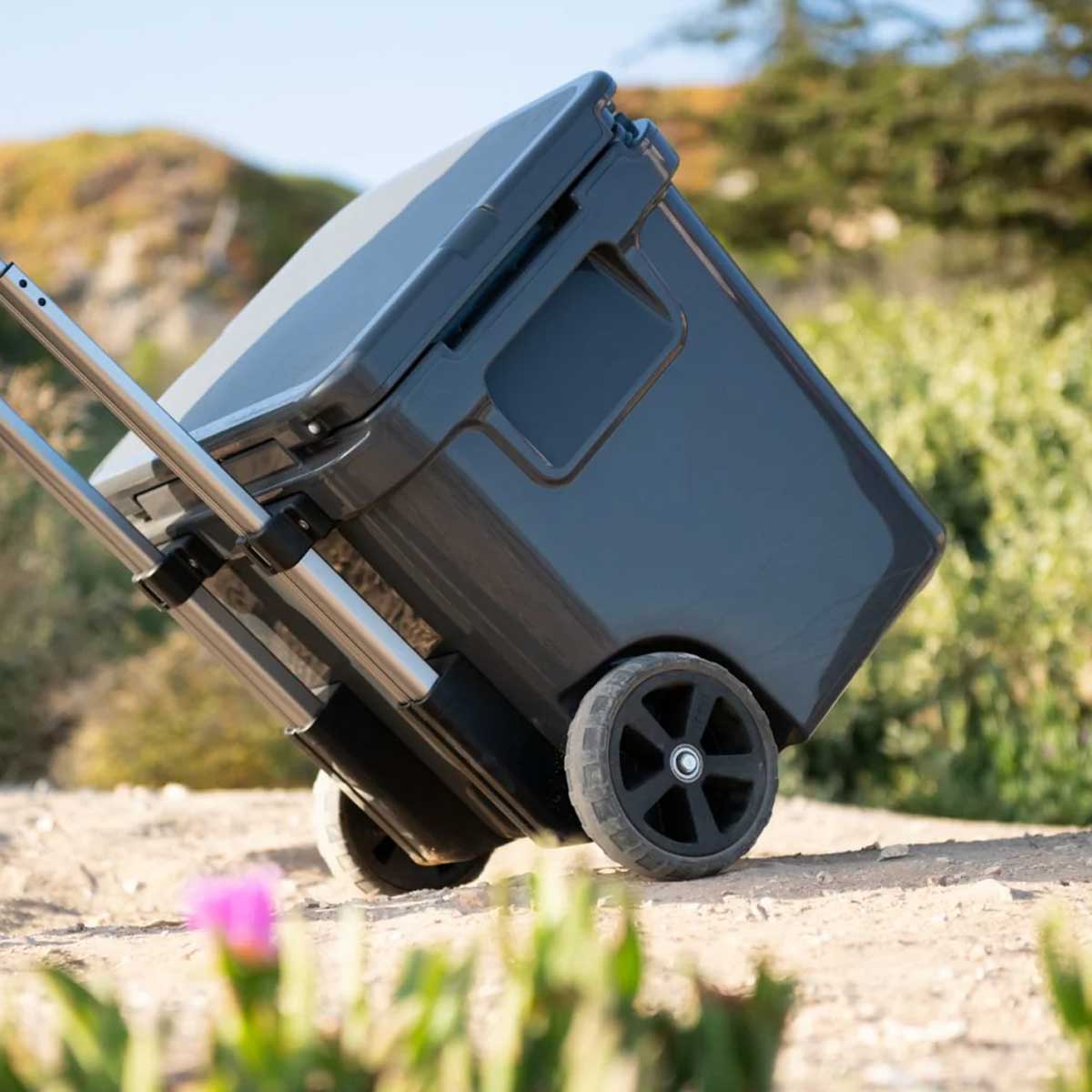 YETI Roadie 48 Wheeled Cooler Box – Navy - Image 2