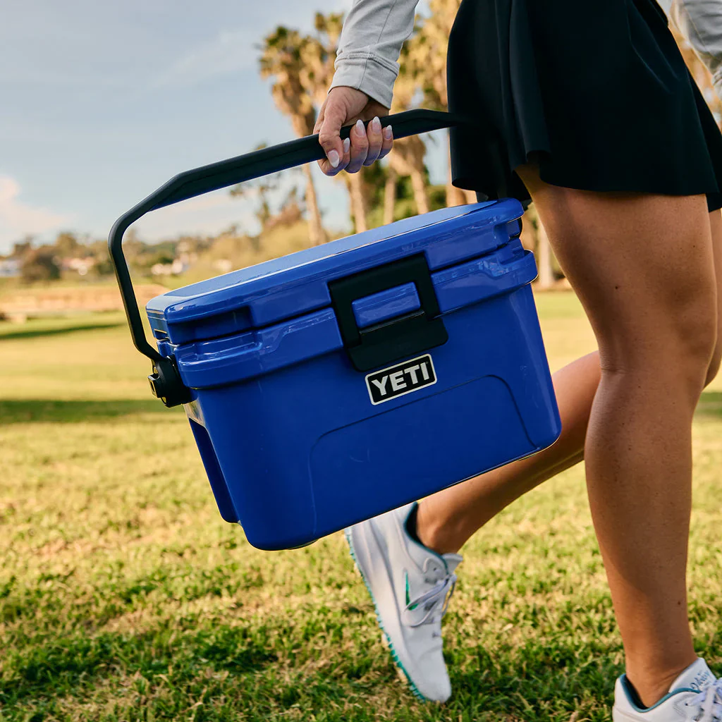 YETI Roadie 8 Cooler Box – Royal Blue - Image 3